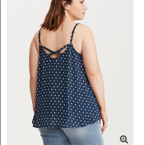 ❌SOLD❌ NAVY PLEATED GEORGETTE SWING CAMI - Picture 3 of 7